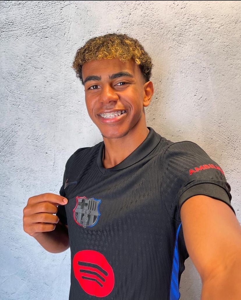 Barcelona Football Shirt - Player Edition - FAVELA
