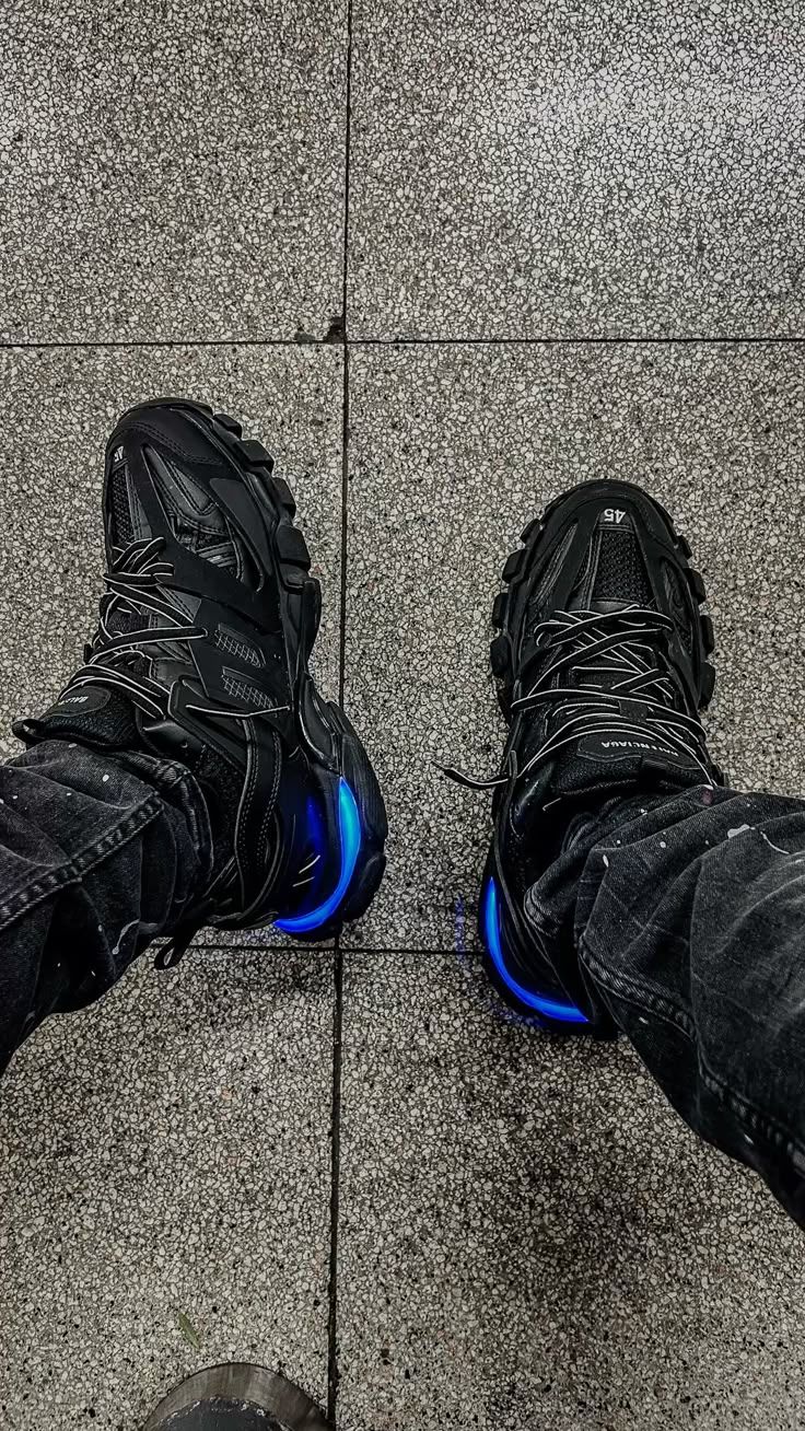 Balenciaga Track LED - Black