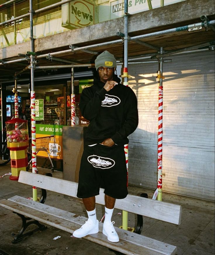 Corteiz Hoodie - Black
