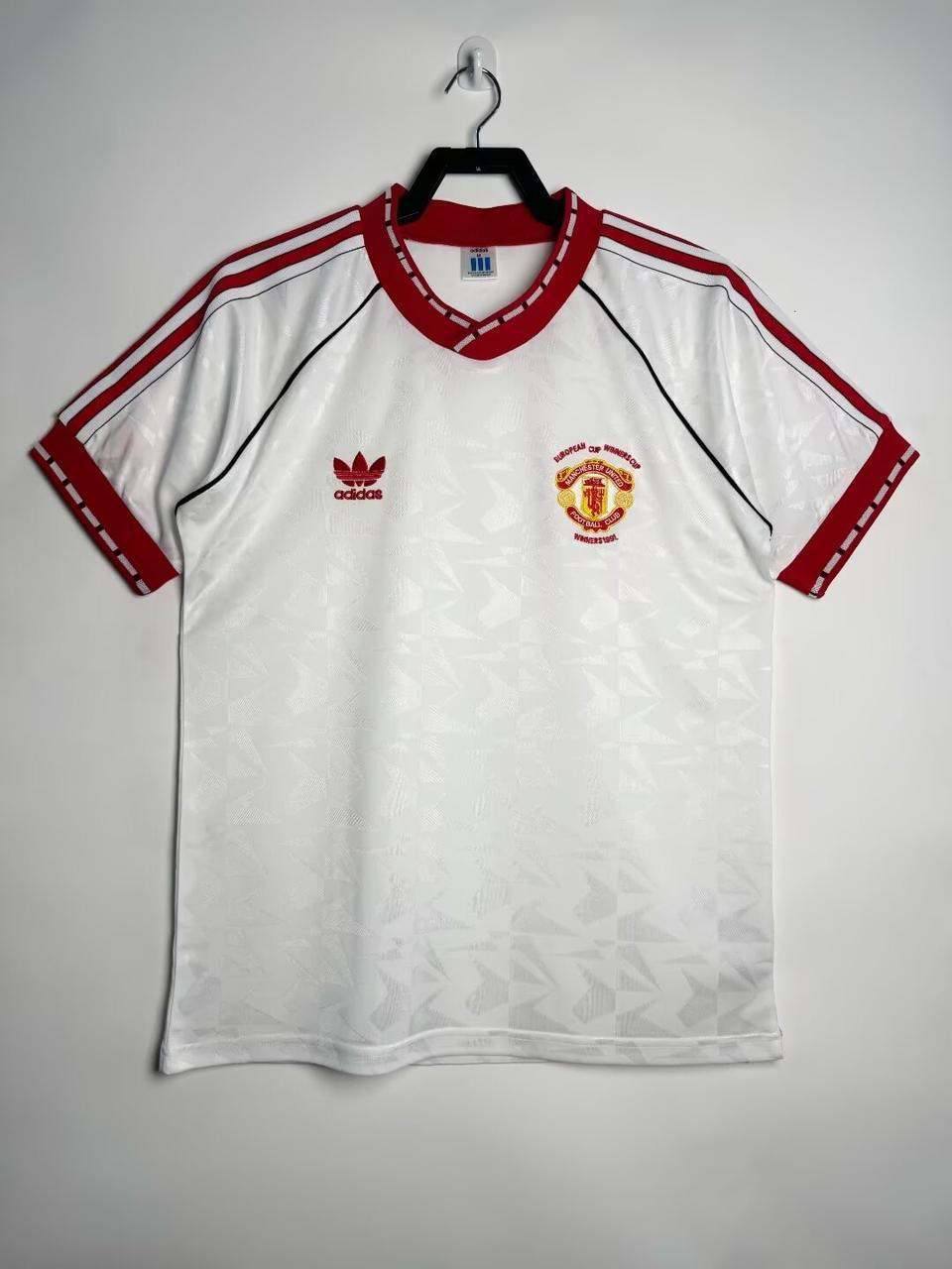 Manchester United Classic Football Shirt - AWAY