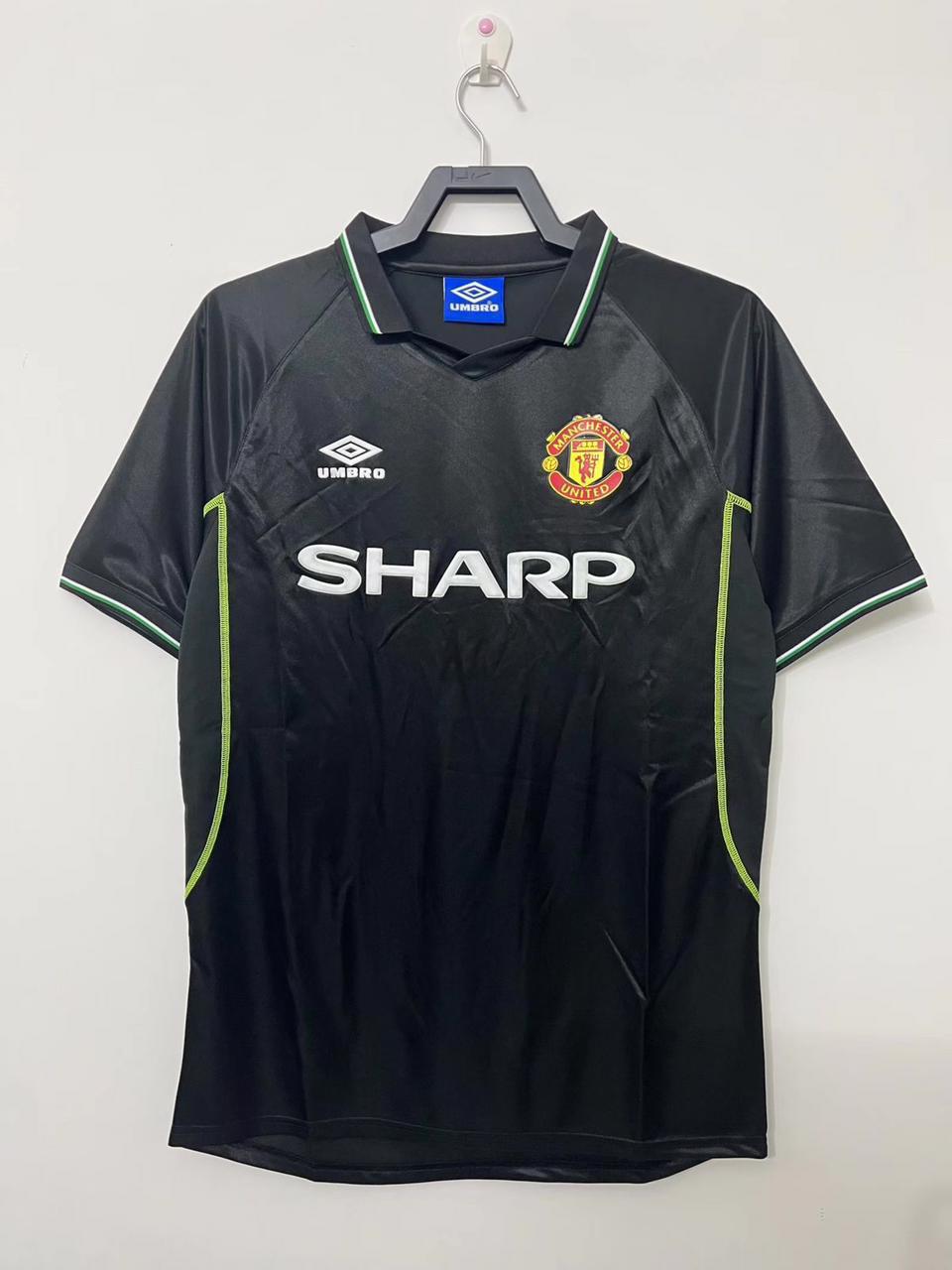 Manchester United Classic Football Shirt - AWAY