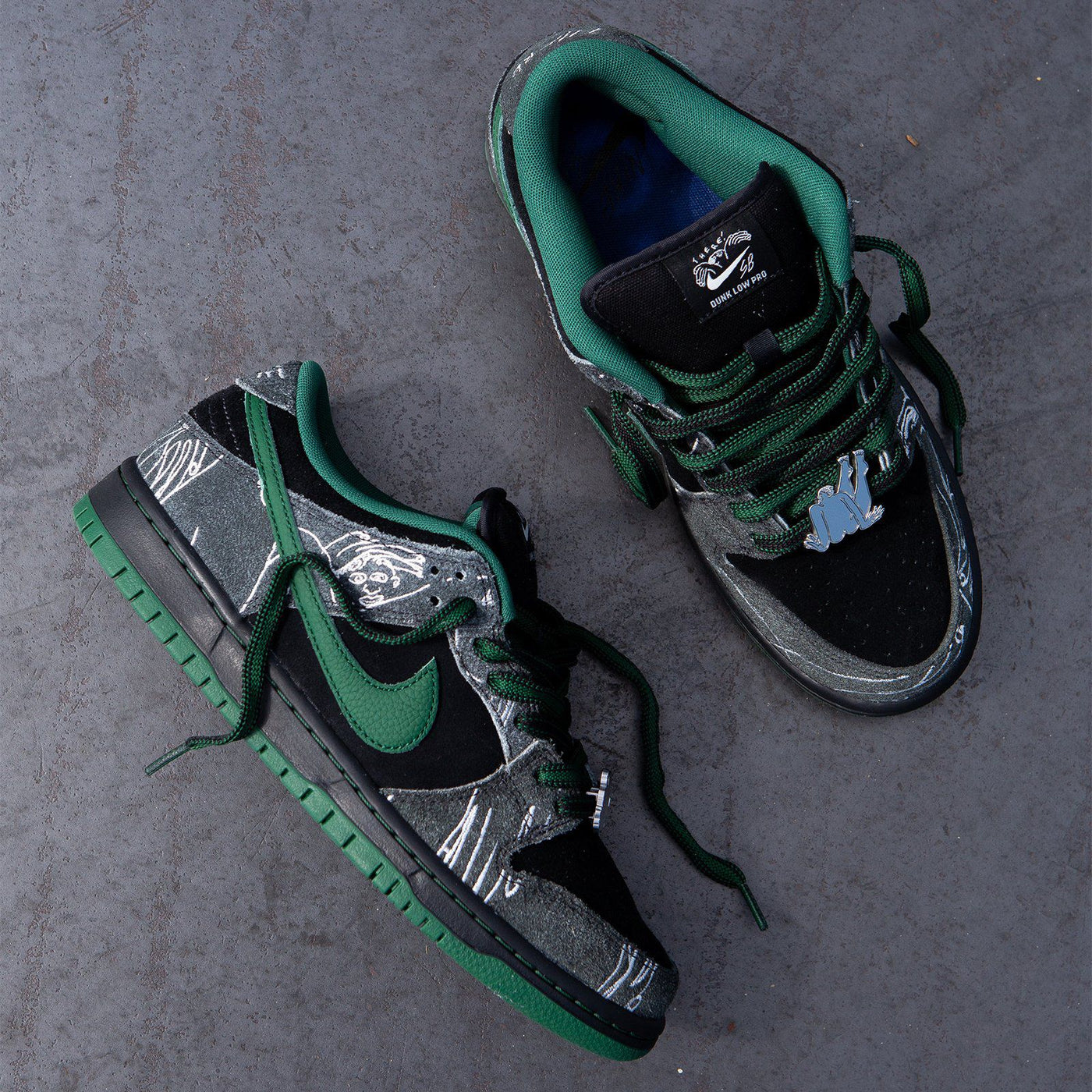 NIKE SB Dunk Low “Three Skateboards”