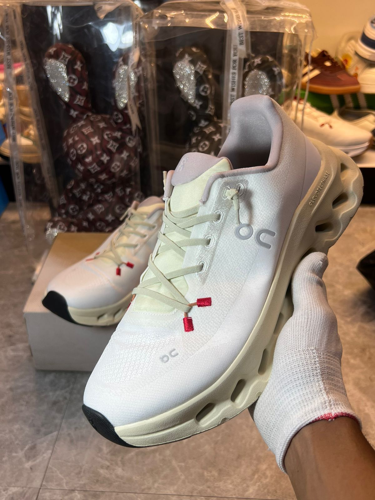 On Cloudtilt - White/Cream
