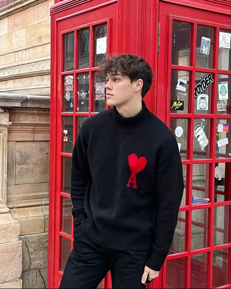 Ami Paris Sweater Black - FAVELA