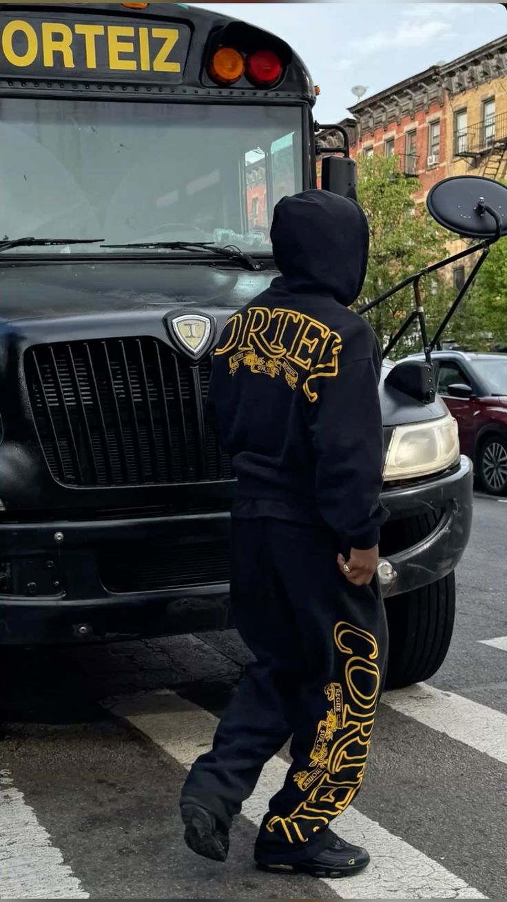 Corteiz Superior Royale Tracksuit - Black/Yellow - FAVELA