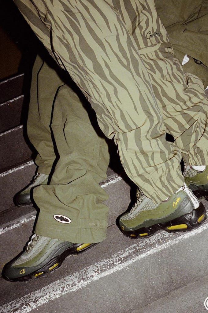 Corteiz x Nike Air Max 95 “Green” - FAVELA