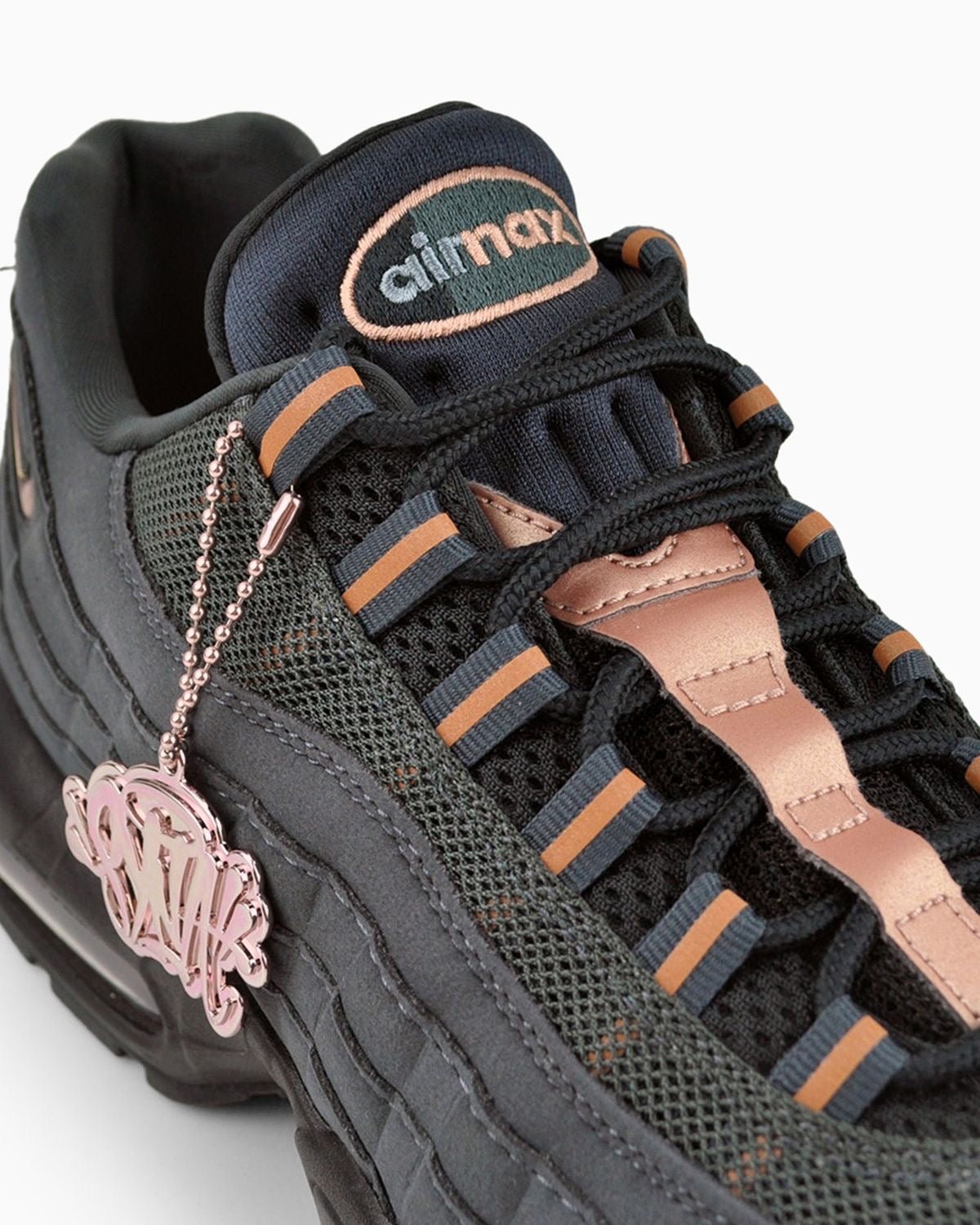 SYNA X Nike Air Max 95 - FAVELA